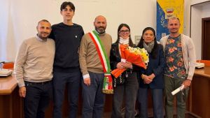 Salvarono ragazza nell’auto ribaltata nel torrente, premiati due giovani