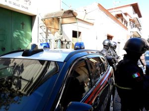 Napoli, così i Di Lauro piazzavano la droga dall'Albania in città: 14 arresti all'alba di oggi