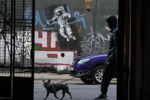 Γιατί οι άνθρωποι εξαντλήθηκαν από το αφήγημα της προόδου