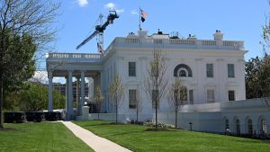 ArcelorMittal reconoce que está donando acero para el polémico salón de baile de la Casa Blanca que impulsa Trump