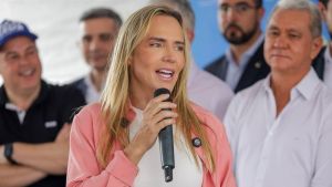 Políticos de Brasília na mira de arapongas?