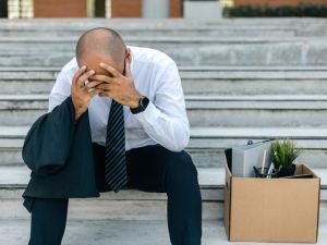 How employers can properly manage layoffs, employee relations during labour market pressure