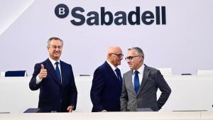 El Sabadell celebra su éxito en la opa y abre nueva etapa con Marc Armengol al frente