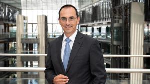 La nueva Endesa acelera con un 24% más de beneficio y pide al Gobierno cambios legales para 