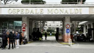 Neonato morto al Monaldi nel 2024, 12 sanitari rinviati a giudizio