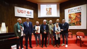 UGT premia a Víctor Manuel, que canta al 