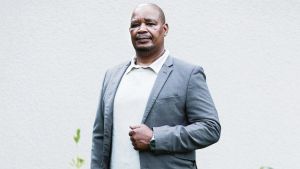 « La migration est un processus brutal » : Maxwell Nkambule, l’avocat swazi exilé