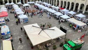 Salute in piazza Ottinetti a Ivrea, una giornata per stare insieme