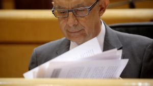 El despacho de Montoro ficha a un ex alto cargo de Hacienda para desmontar la investigación judicial: 