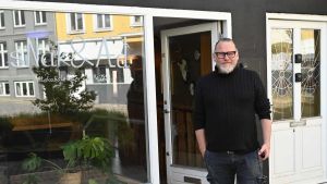 Jagtstue og whiskeylounge rammer plet: Nick har forvandlet tomme rum til populær...