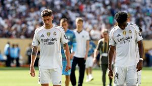 Un vestuario roto y en descomposición