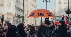 ‘Free tour’ na Europa: vale a pena, como funciona e quanto pagar?
