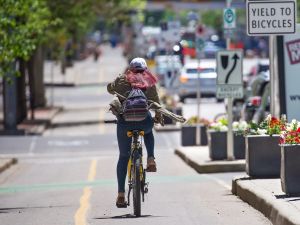 Bell: Alberta to bring in law with power to rip out bike lanes and stop new ones
