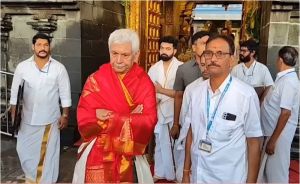 LG Sinha Offers Prayers at Tirumala Temple, Receives Traditional Honours