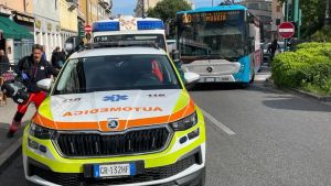 Intervento di emergenza in largo Barriera: traffico bloccato