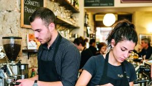 Lavoro nero nella ristorazione a Pavia, arriva l’osservatorio del Comune