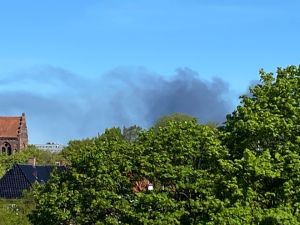 Lige nu: Brandvæsen rykker ud til brand i industribygning