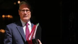 Should Keir Starmer resign? The i Paper experts’ verdicts