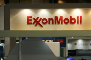 Exxon Mobil Stock a Solid Buy in 2026 for Dividend Stability and Energy Sector Exposure