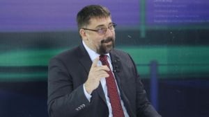 Bojan Kostreš objavio pismo koje je uputio Peteru Mađaru o NIS-u i MOL-u