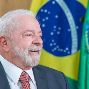 A austeridade eleitoral de Lula: Embaixada em lugar de seis estrelas