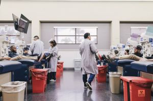 Grifols entra en una nueva fase: menos relato y más caja