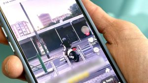 Rozzano, acrobazie sullo scooter rubato postate su TikTok: identificato e denunciato
