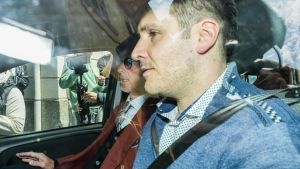 Sempio intercettato mentre parla da solo: «Il sangue c’era, Stasi ha evitato le macchie»