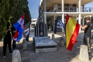 El genocida nazi de Carcaixent solo pierde el escudo