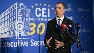 Ministar Đurić razgovarao sa studentima o politici i ekonomiji