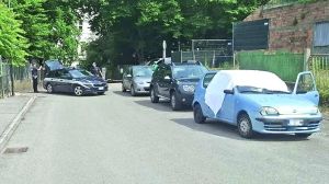 Muore in auto vicino all’obitorio: donna stroncata da un malore