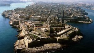 Stuprata dal branco durante la vacanza a Malta: quattro giovani verso il processo