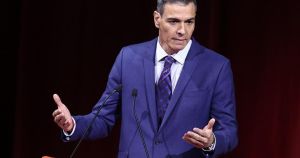 Sánchez se reúne con el director de la OMS antes de la llegada a Tenerife del crucero con hantavirus