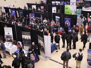 Lorne Gunter: Canada's youth employment crushed under Liberal policy The Canadian economy has lost 112,000 jobs just since January. That’s the weakest four-month stretch since the pandemic. The unemployment rate has climbed to 6.9 per cent.