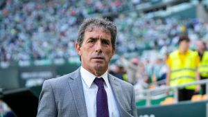 Almada, entrenador del Real Oviedo, no quiere hablar de futuro: 