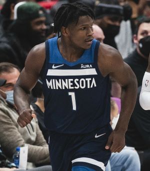 Anthony Edwards Injury Update: Star Questionable for Game 3 vs Spurs as Timberwolves Fight to Take Series Lead