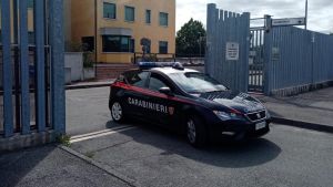 Crema, abbraccia un anziano e gli fa proposte osè. Ma è un trucco e gli ruba la catenina, arrestata