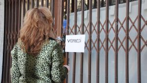 Commercio in crisi, la proposta: «Stop Imu e cedolare secca su affitti per fermare le chiusure dei negozi»