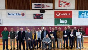 La generación que llevó al Grupo Covadonga a la élite del balonmano revive su ascenso 50 años después