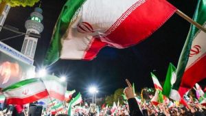 EEUU sigue esperando una respuesta de Irán al plan de paz mientras ambos países incendian Ormuz con ataques diarios