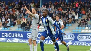 El Avilés empieza a quedarse sin red: dura derrota ante la Ponferradina (3-1)