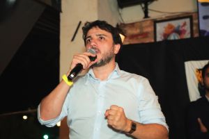 “O STF precisa voltar para a casinha”, diz Renan Santos