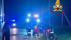 Auto trafitta dal guard rail dopo l’incidente: conducente miracolata