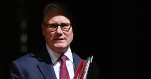Brexit, bipartitismo ed Europa a destra: quante scuse sul flop di Starmer
