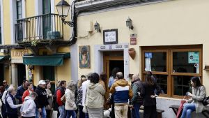 “Casa Oscarín” se despide por todo lo alto en Gijón: “Es una pena, dan ganas de llorar”