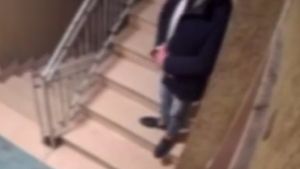 Giugliano, si introduce con l'inganno in casa dell'ex moglie nonostante il divieto