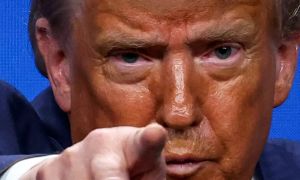 Iran odgovoril ameriško na ponudbo, Trump pa grozi z novimi napadi