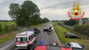 Corte Palasio, frontale tra due auto: sette feriti tra cui tre bambini/