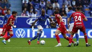 Un orgulloso Oviedo evita el descenso en el Tartiere: empate con dos menos ante el Getafe (0-0)