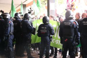 Per què la infiltració de la policia en assemblees sindicals és il·legal?
